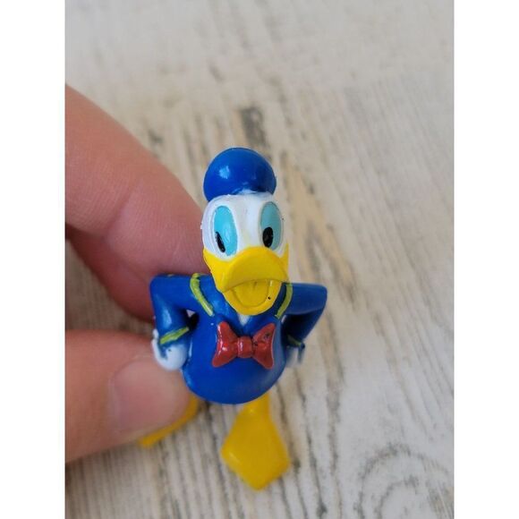 Donald Duck laughing sailor outfit toy figure Mini rare - Picture 3 of 5
